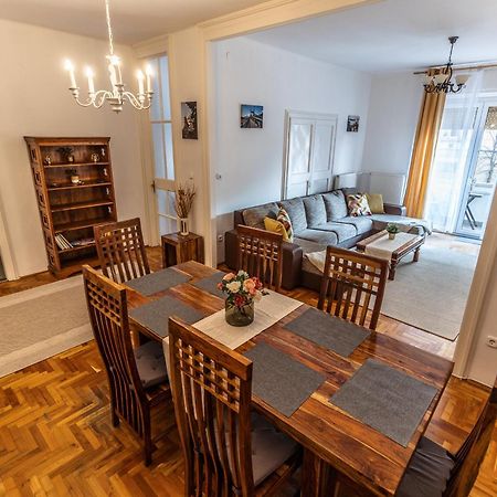 Bright & Spacious Riverside Apartment With Balcony 布达佩斯 外观 照片