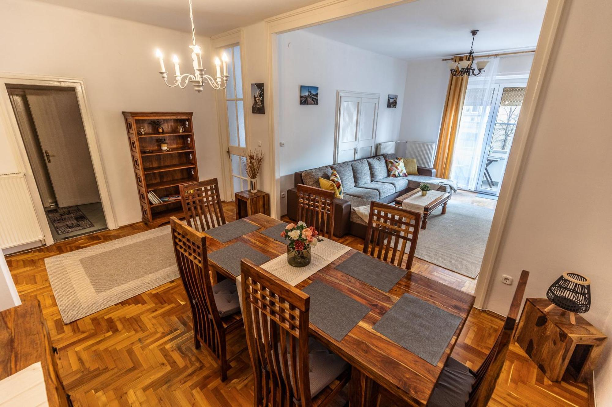 Bright & Spacious Riverside Apartment With Balcony 布达佩斯 外观 照片